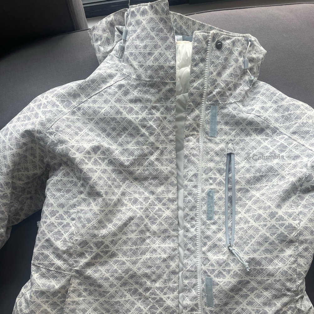 Columbia Ski/Snowboard Jacket - Women’s M